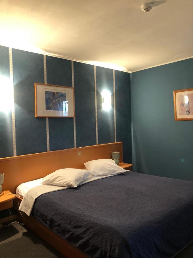 Hotel In Den Hoek Holsbeek Exterior photo